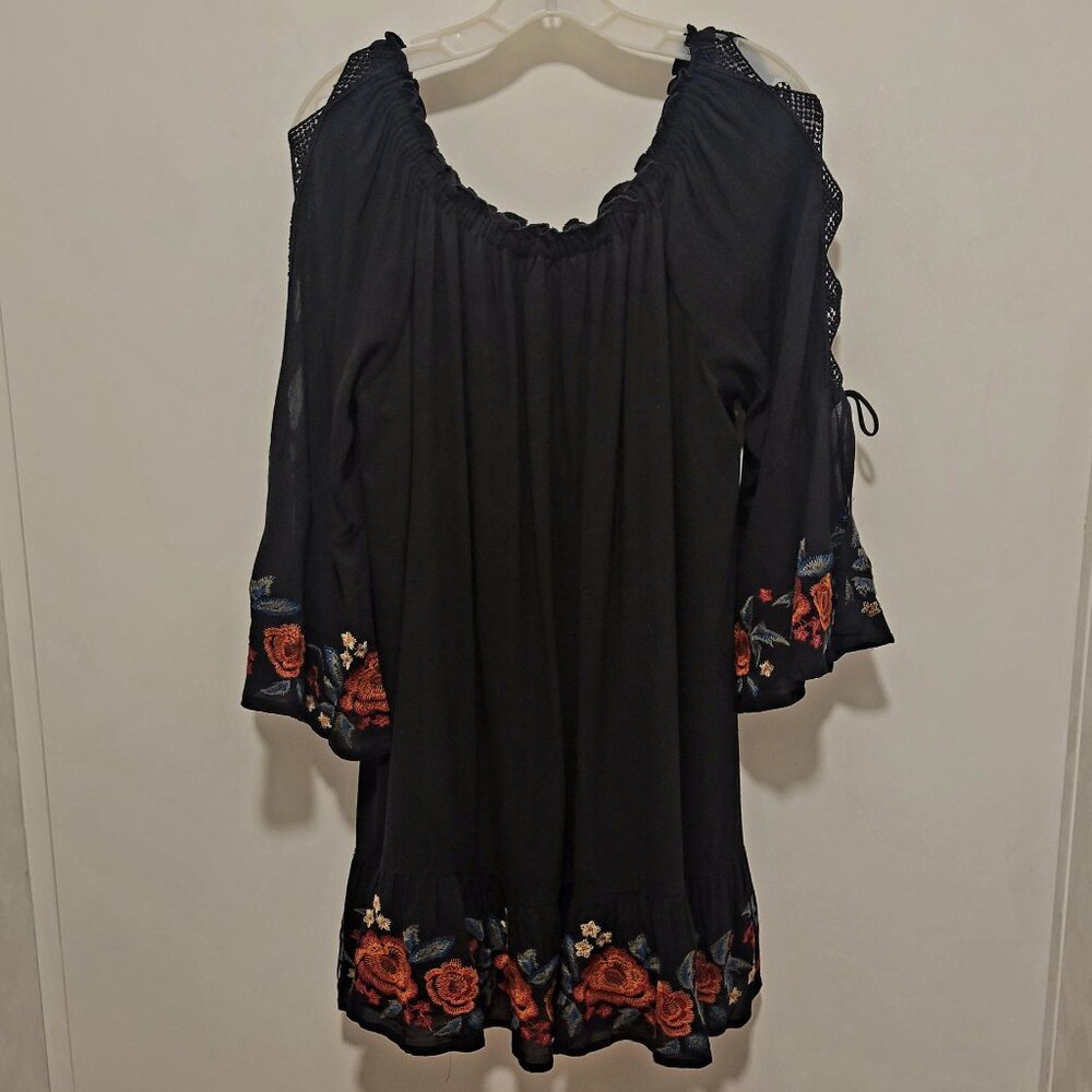 UMGEE Black Embroidered Shirt